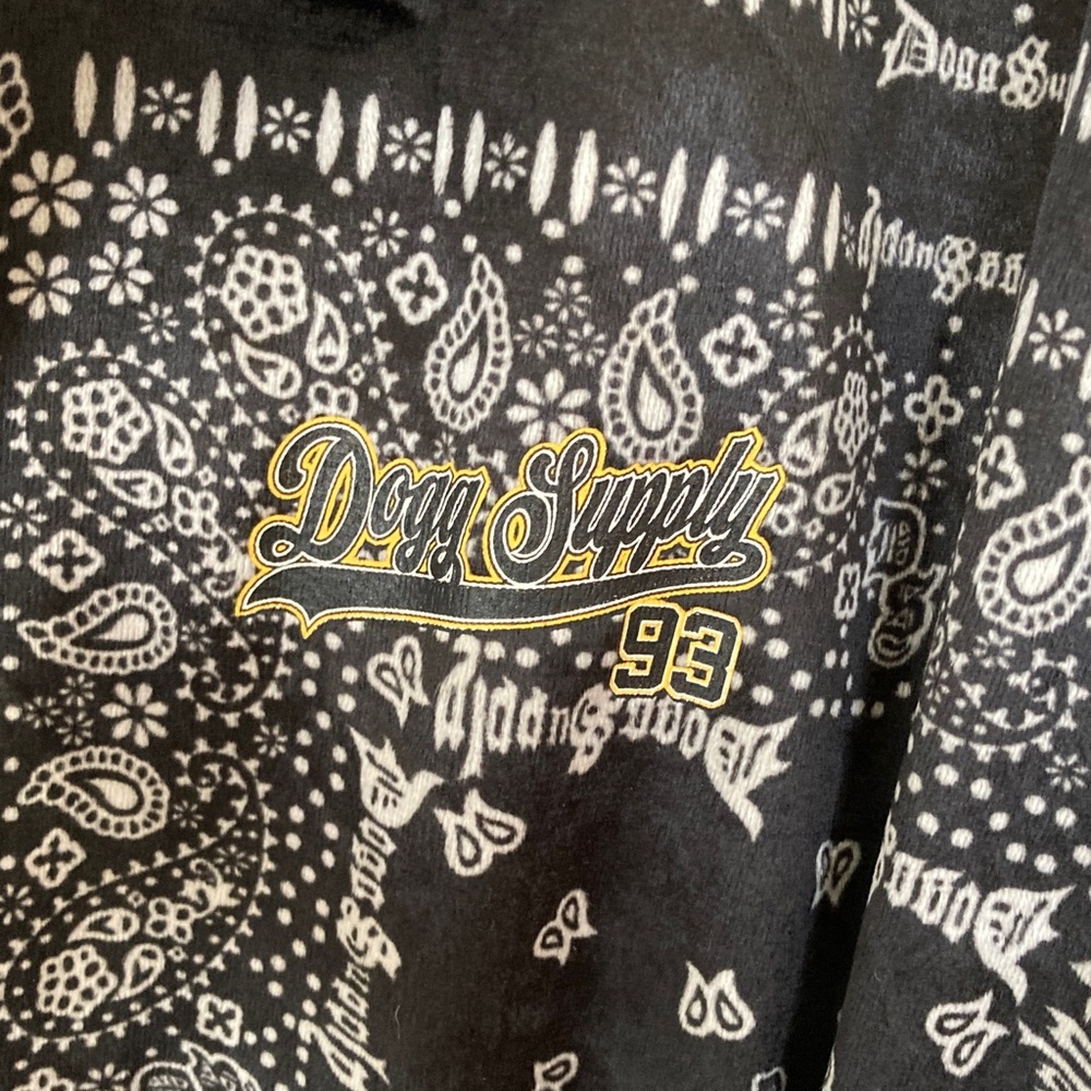 NWOT Dogg Supply Black Patterned Men's Robe - Picture 4 of 6